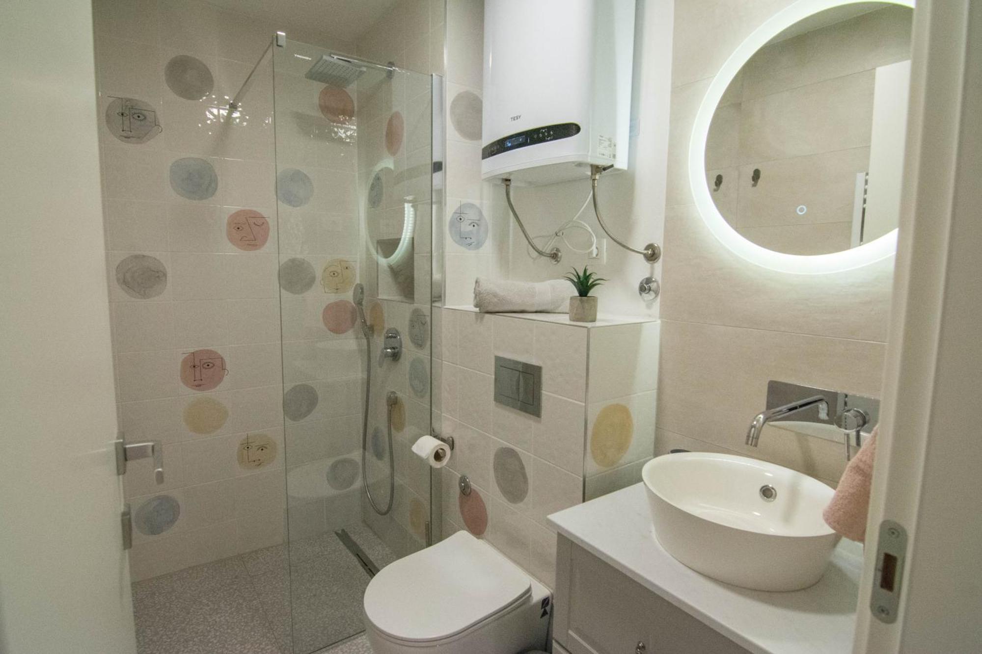 Romiru Rooms And Studio Apartment Split Kültér fotó