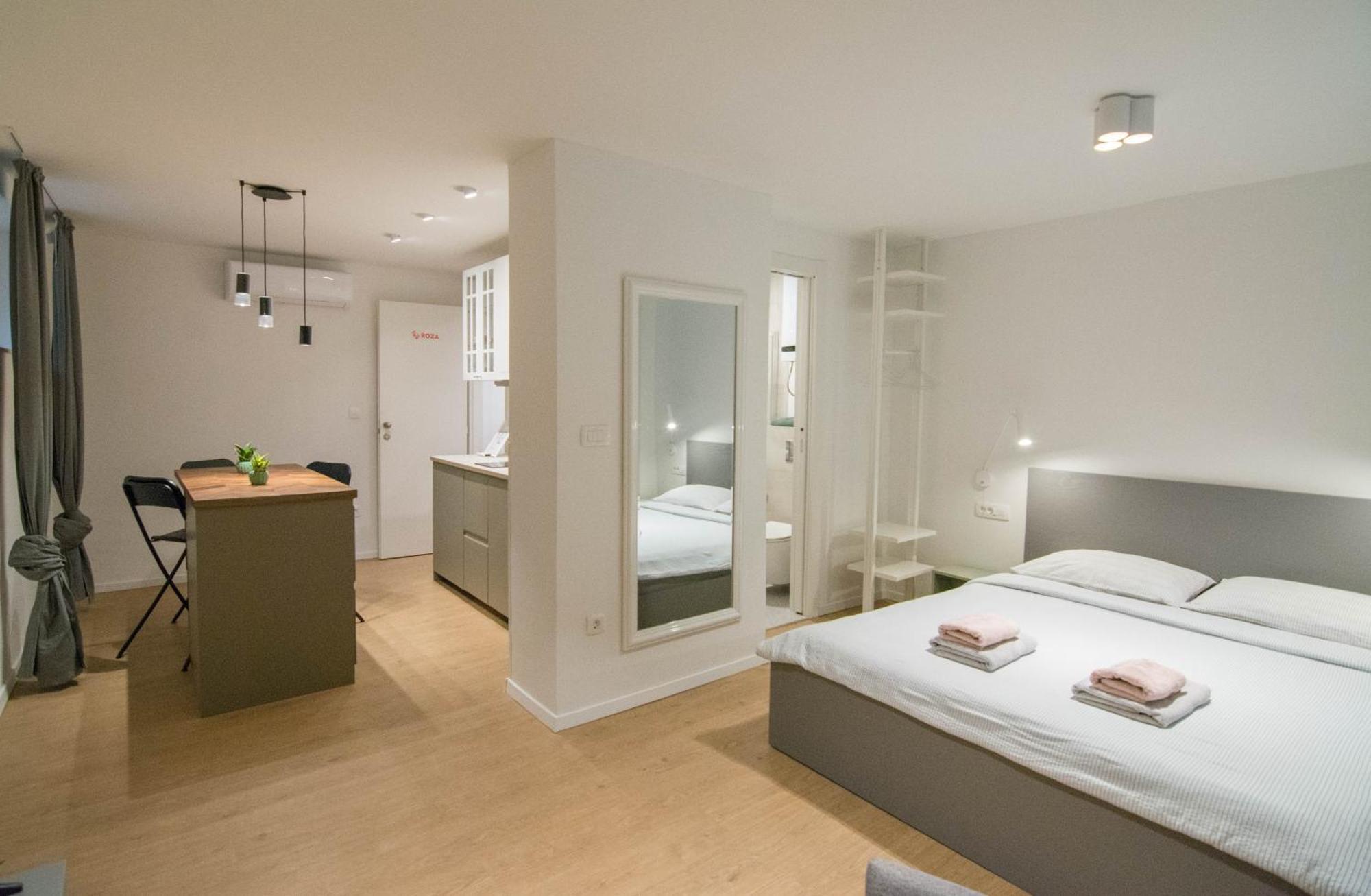 Romiru Rooms And Studio Apartment Split Kültér fotó